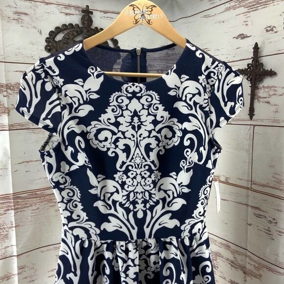 B Darlin Printer Fit & Flare Scuba Dress 7 / 8 - Picture 3 of 8